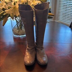 Sam Edelman Elegant Gray Knee-High Women's Boots 7 W